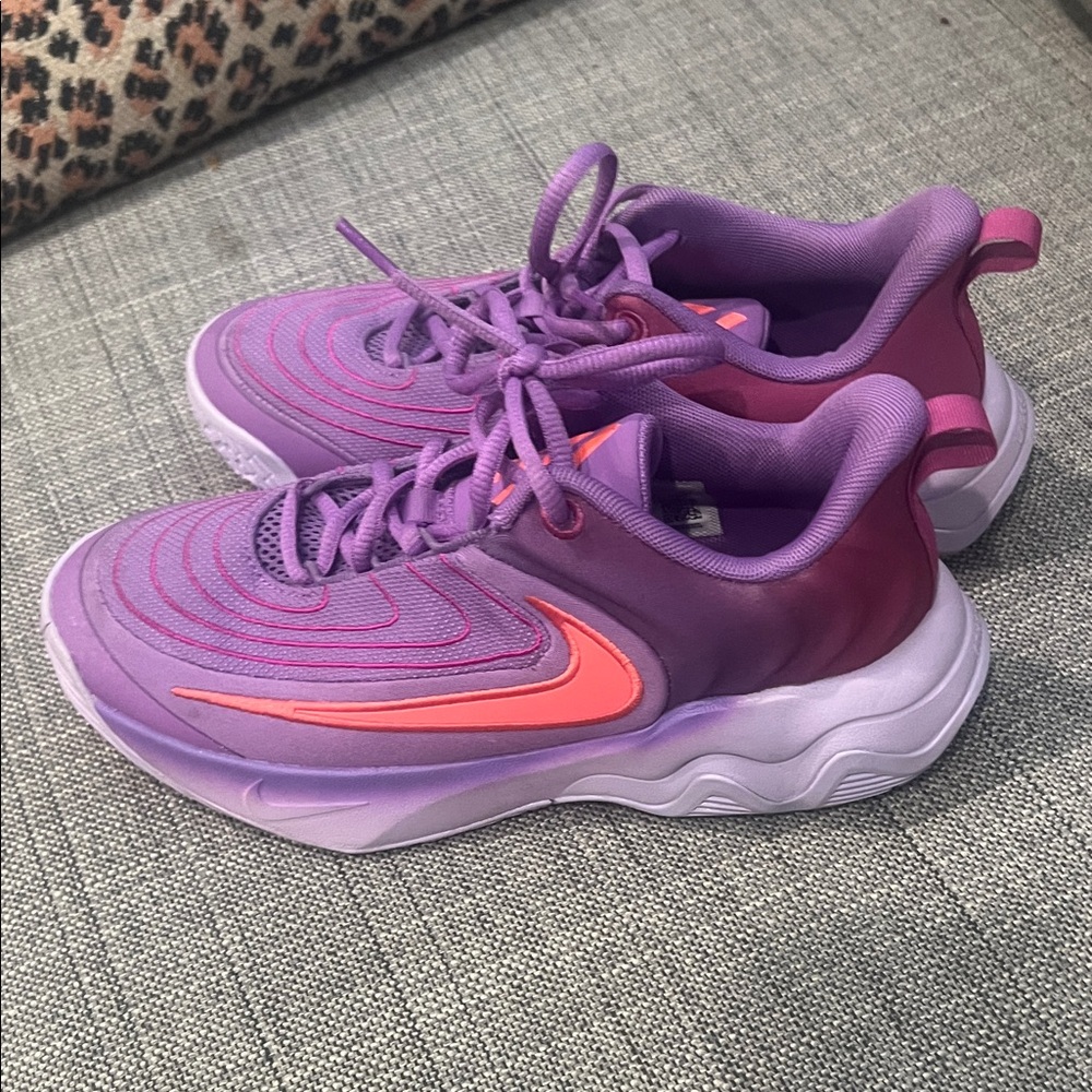 Boys Nike basketball shoes